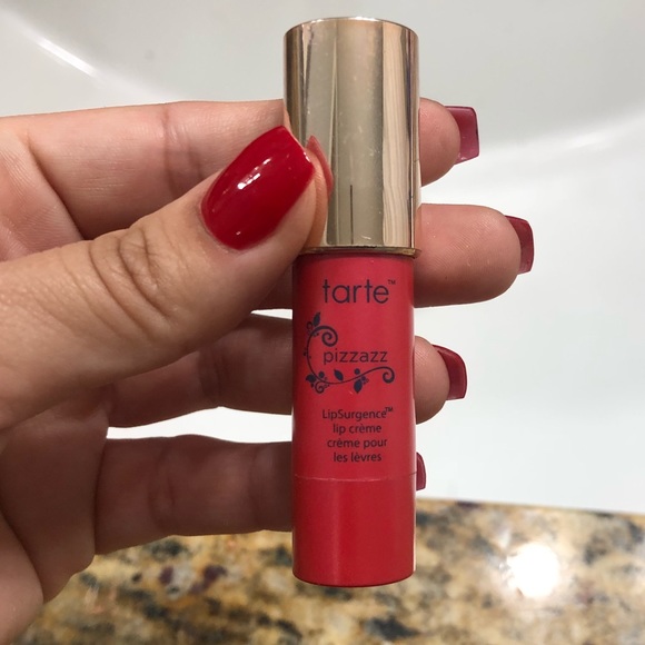 tarte Other - Red lipstick TARTE